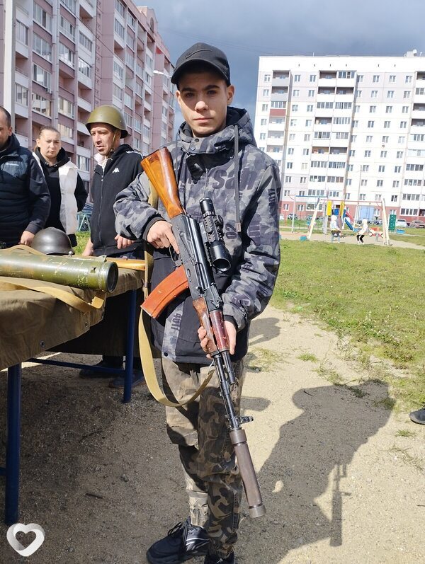Максим, 22, Москве — анкета №1014035