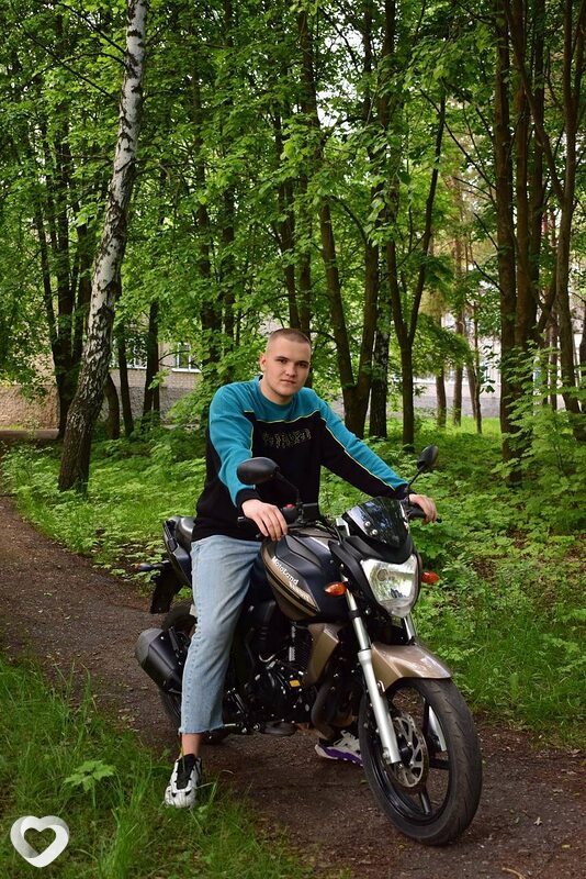 Даня, 21, Москве — анкета №1015098