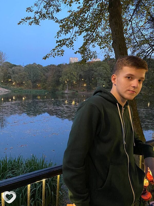 Александр, 20, Москве — анкета №1015591