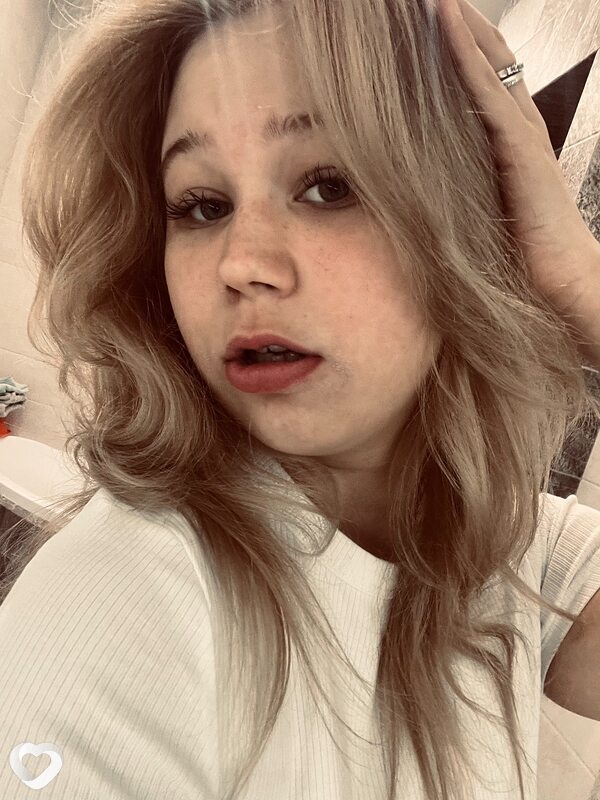 Арина, 20, Калининграде — анкета №1021710