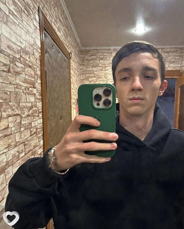 Артем, 23, Орёл — анкета №1021766