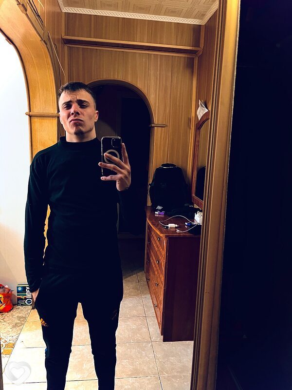 Денис, 26, Выксе — анкета №1022042