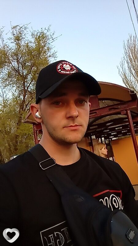 Олег, 30, Донецке — анкета №1023621