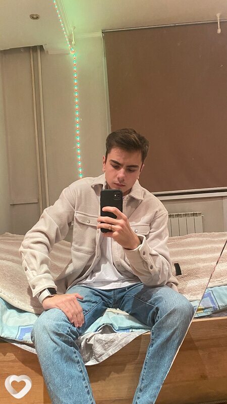 Денис, 21, Красноярске — анкета №1025735