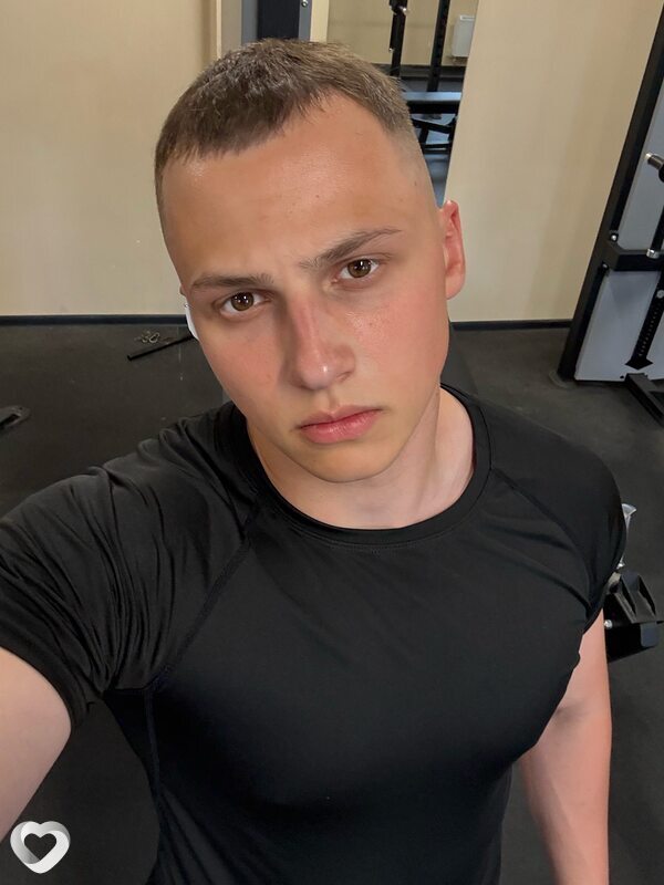 Илья, 21, Минске — анкета №1025749