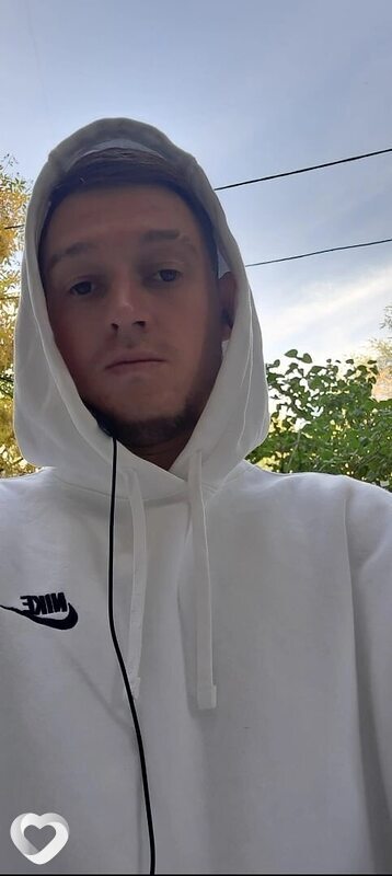 Антон, 26, Саратове — анкета №1026295