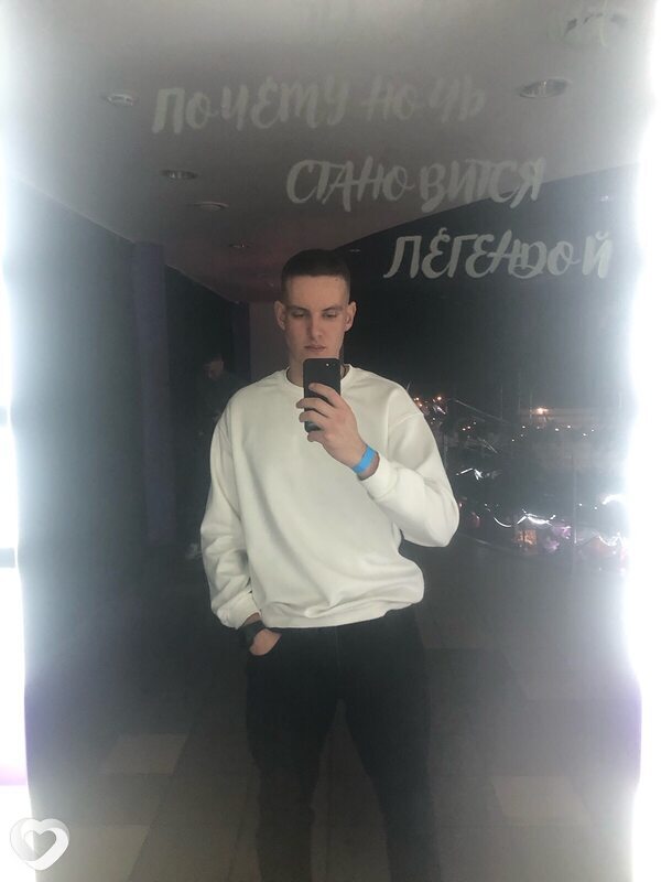 Илья, 23, Саратове — анкета №1026329