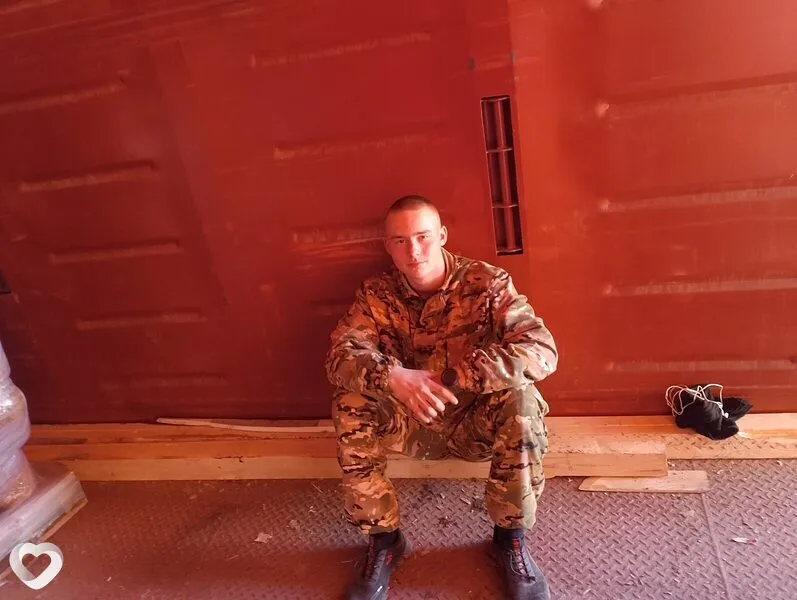 Иван, 22, Барнауле — анкета №1026385