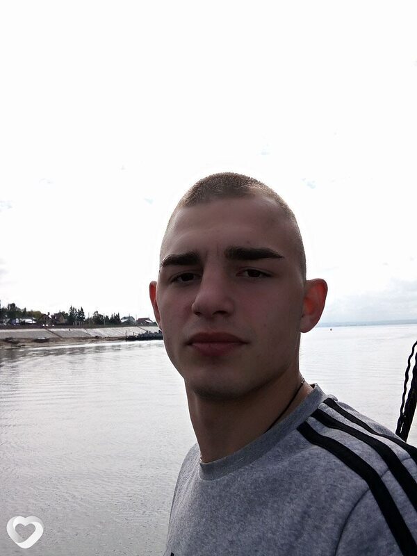 Олег, 22, Казани — анкета №1027308