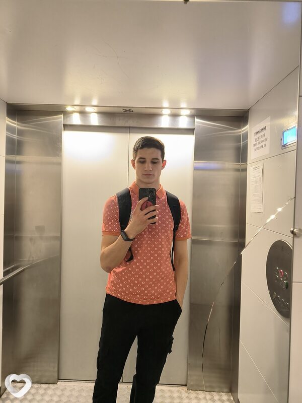 Александр, 21, Москве — анкета №1028453