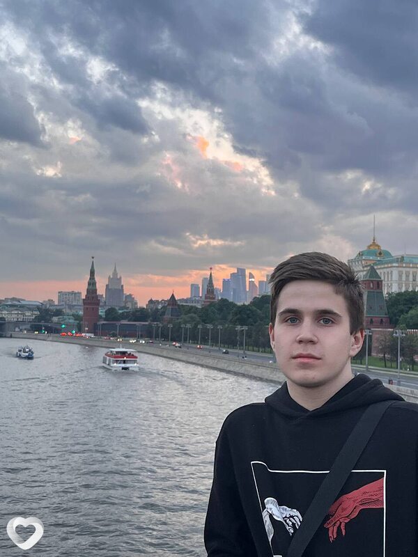 Дмитрий, 20, Москве — анкета №1028556