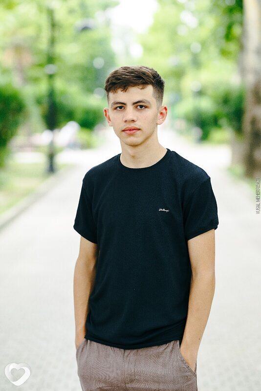 Гусеин, 21, Баку — анкета №1029030