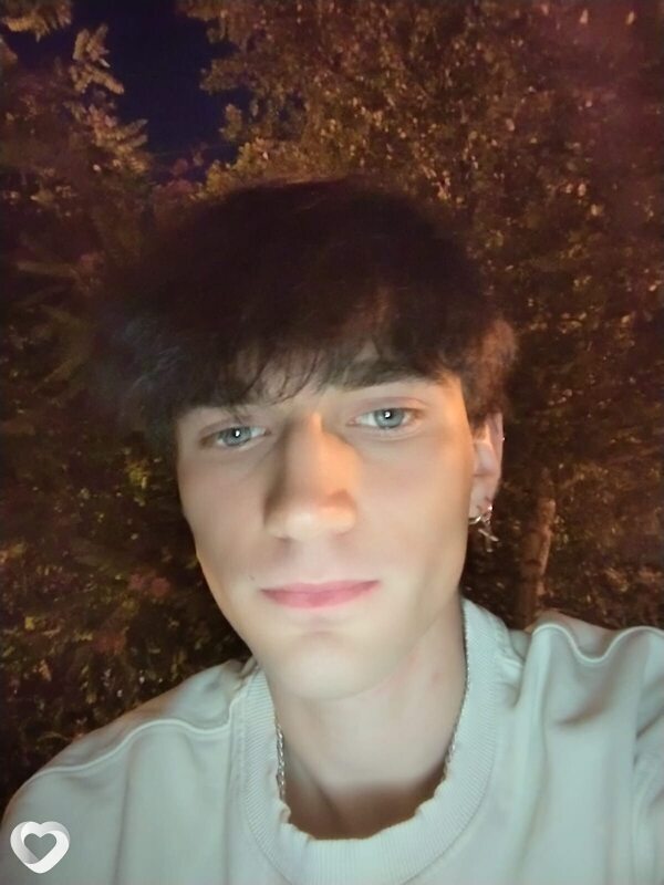 Михаил, 20, Краснодаре — анкета №1029428