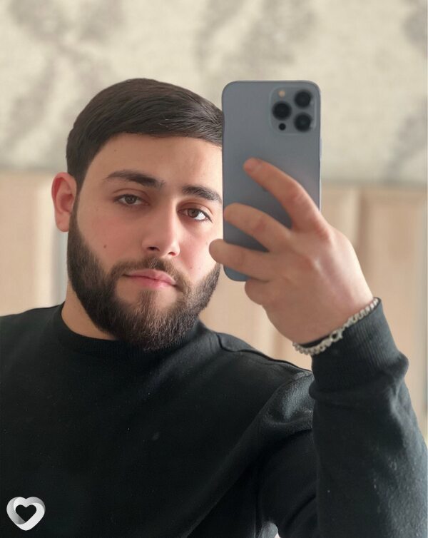 Эдик, 26, Москве — анкета №1029613