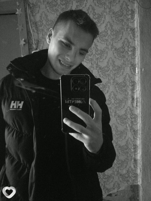 Дима, 21, Острове — анкета №1030876