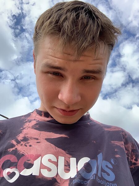 Артём, 21, Санкт-Петербурге — анкета №1031191