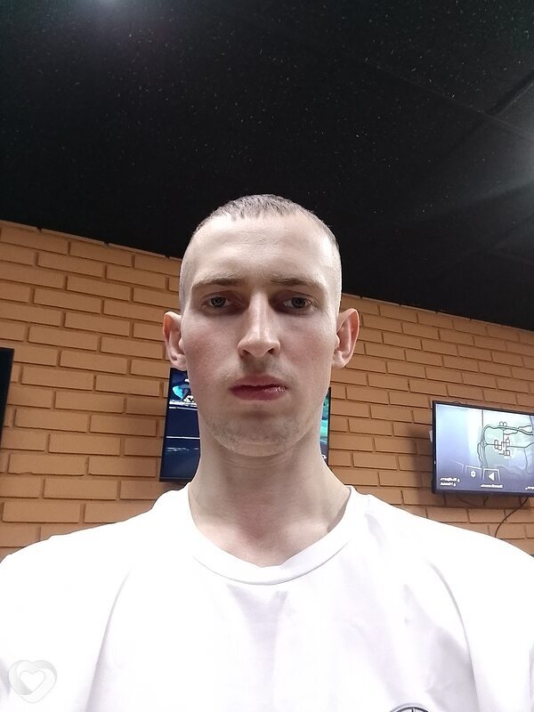 Павел, 23, Барнауле — анкета №1031681
