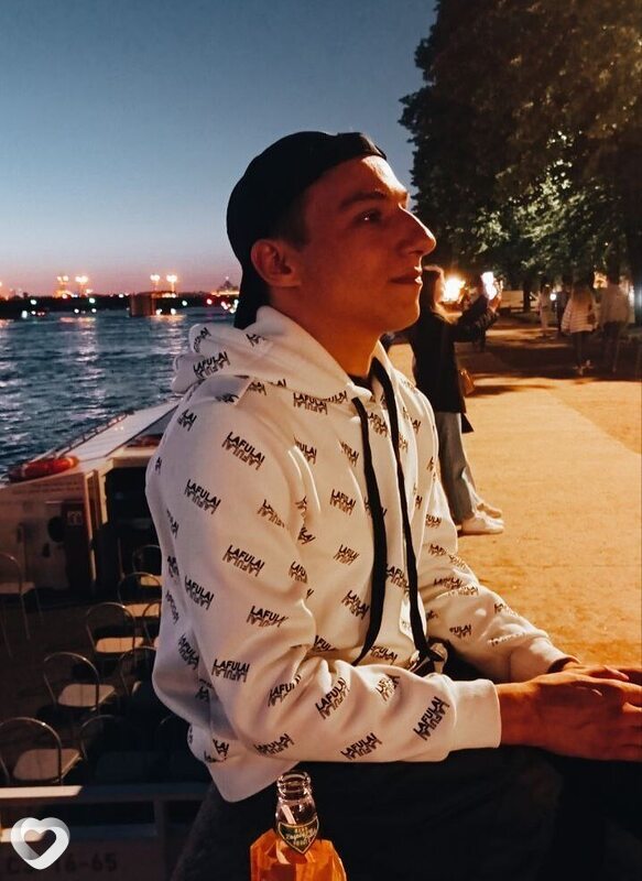 Олег, 24, Гатчине — анкета №1032081