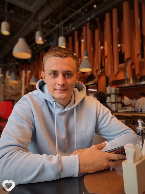 Паша, 22, Омске — анкета №1032429
