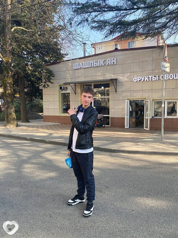 Ян, 20, Владивостоке — анкета №1033607