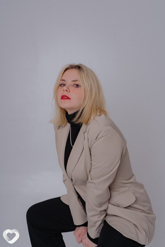 Василиса, 21, Ханты-Мансийске — анкета №1033908