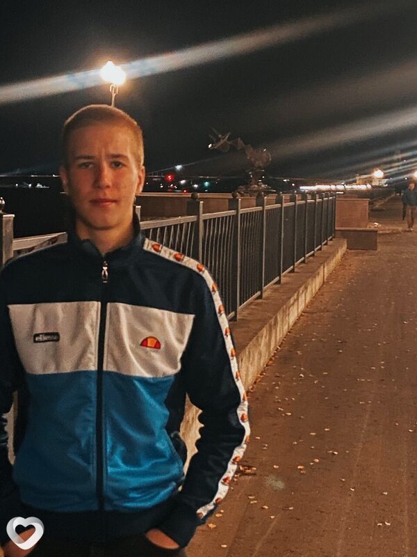 Никита, 21, Москве — анкета №1033909