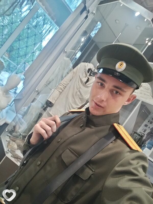Илья, 20, Уссурийске — анкета №1034286
