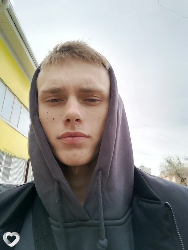 Денис, 22, Москве — анкета №1034918