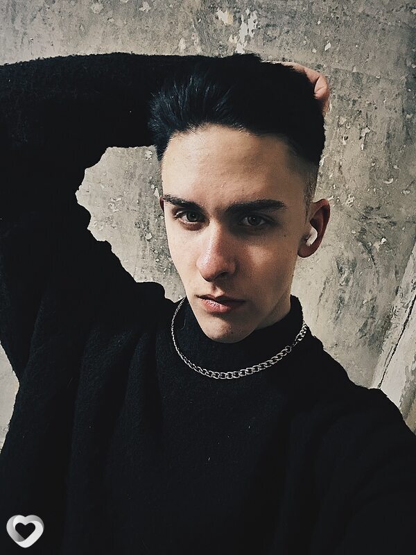 Денис, 20, Москве — анкета №1036645