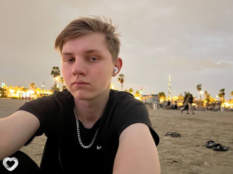 Илья, 23, Санкт-Петербурге — анкета №1036693