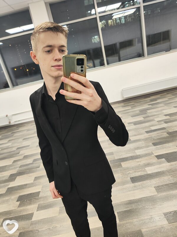 Виталий, 24, Москве — анкета №1037399