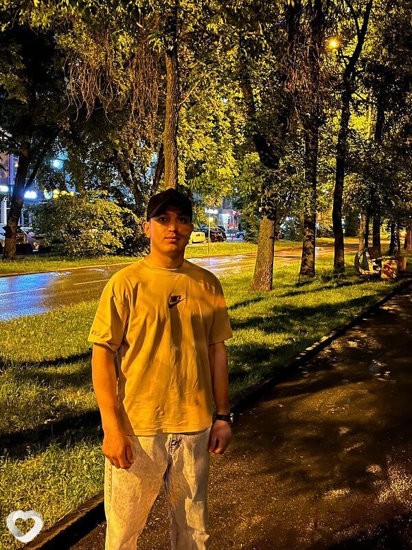 Назар, 24, Екатеринбурге — анкета №1037618