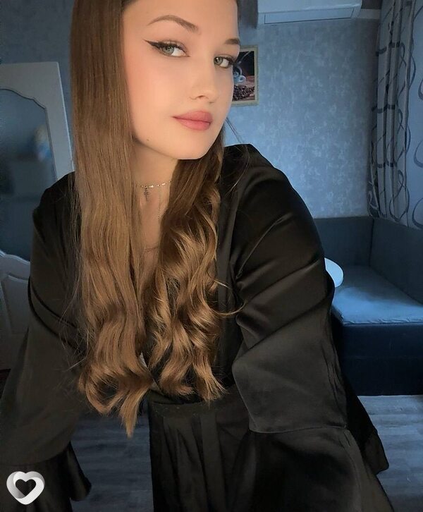 Миланочка, 20, Новосибирске — анкета №1038277