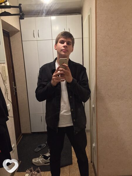 Максим, 24, Кингисеппе — анкета №1038888