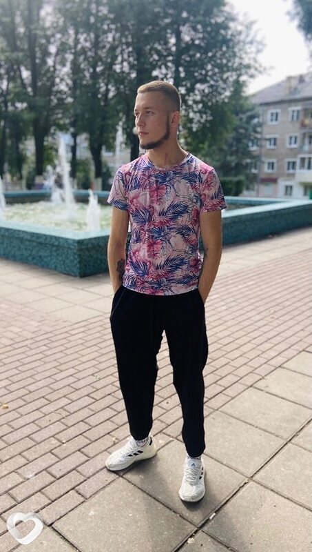 Артем, 25, Москве — анкета №1038937