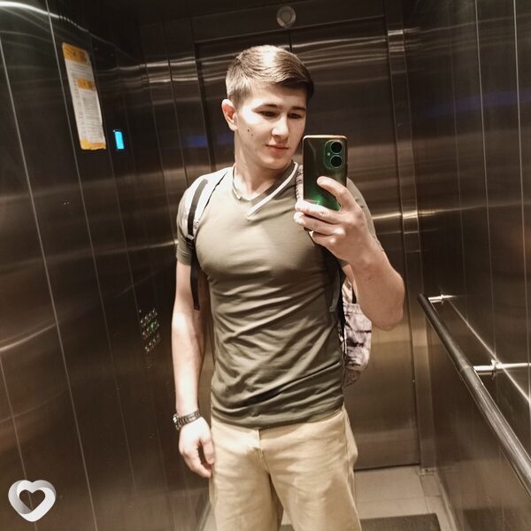Саш, 25, Иванове — анкета №1040224