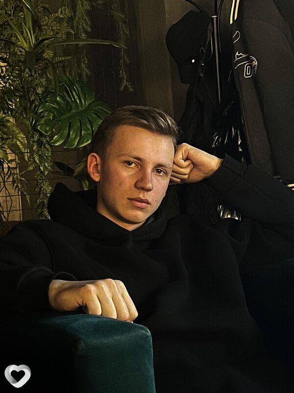 Ярослав, 21, Белгороде — анкета №1040903
