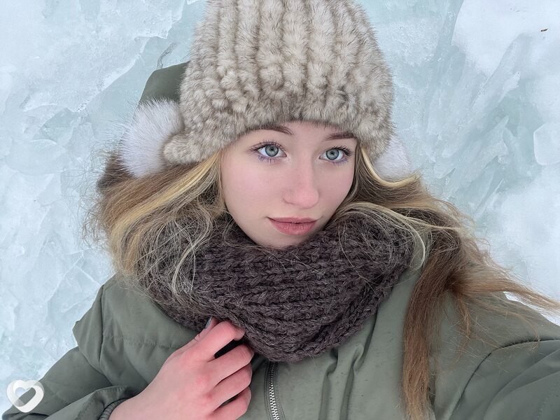 Марина, 20, Санкт-Петербурге — анкета №1041186