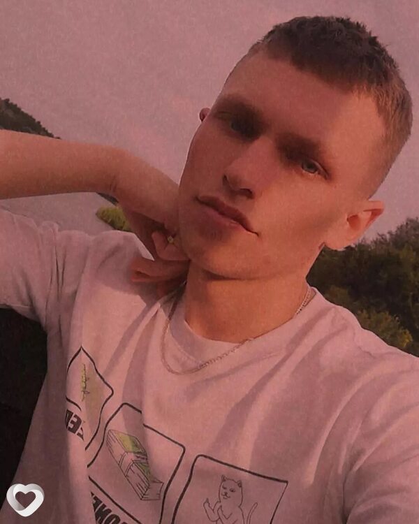 Максим, 27, Бобруйске — анкета №1042896