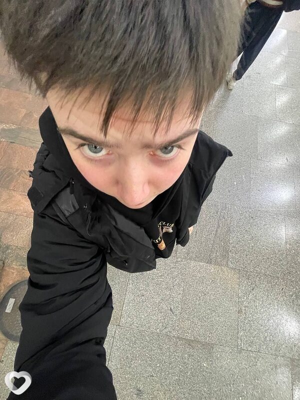 Артем, 20, Москве — анкета №1043182