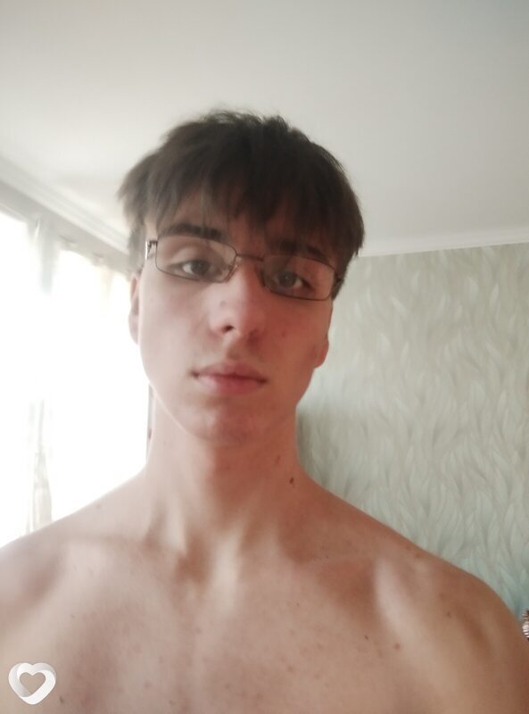 Илья, 22, Москве — анкета №1043603