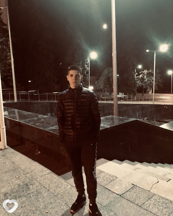 Кирилл, 21, Ульяновске — анкета №1043530