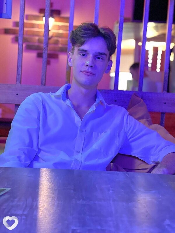 Илья, 22, Самаре — анкета №1043651