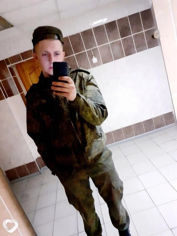 Илья, 27, Саратове — анкета №1044531