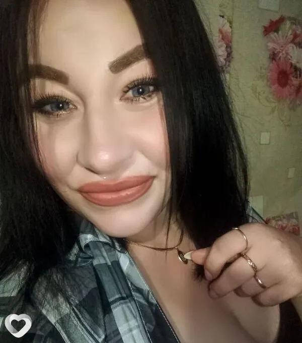 Яна, 29, Новоалтайске — анкета №1044376