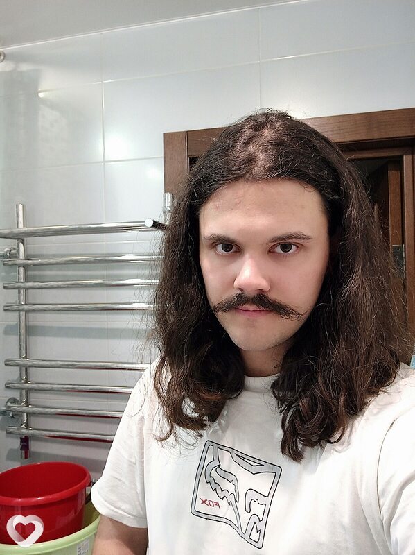 Johnny, Москва