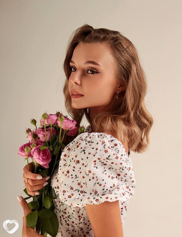 Лиза, 20, Могилев — анкета №1046219