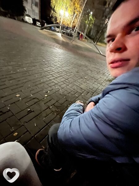 Артем, 24, Москве — анкета №1046130