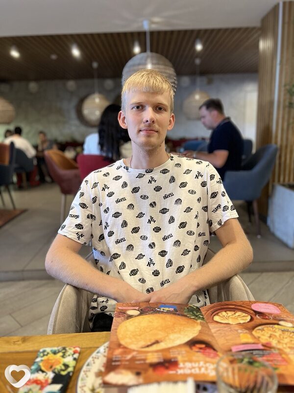 Денис, 22, Волгограде — анкета №1047158
