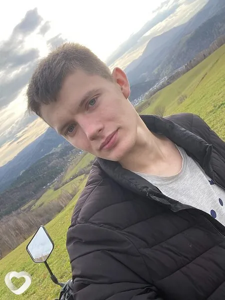 Александр, 23, Горно-Алтайске — анкета №1047116